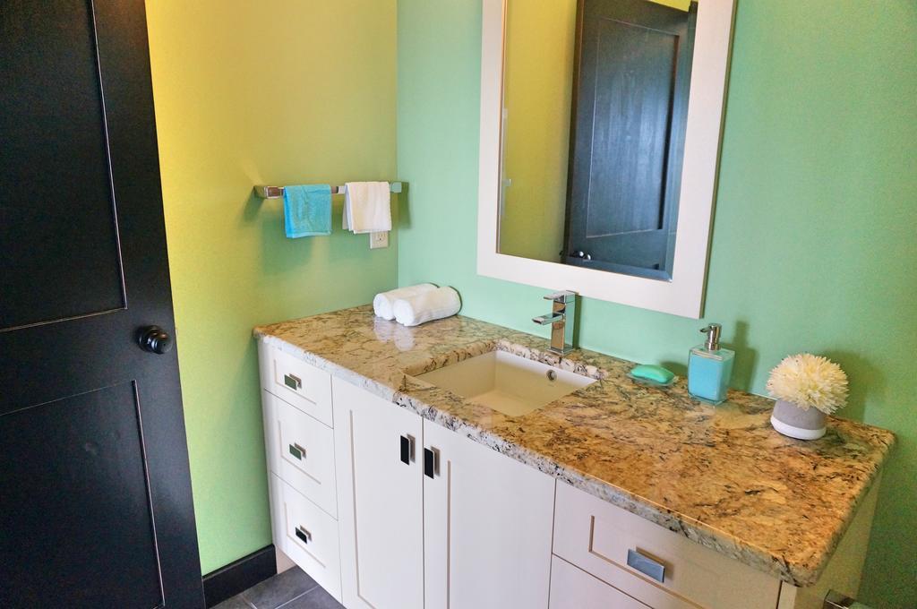 Mission Hill Lake View Villa West Kelowna Luaran gambar
